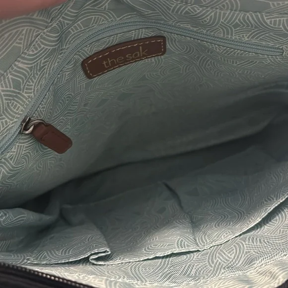 The Sak Black Ventura Convertible distressed leather backpack crossbody NWOT - Picture 6 of 16